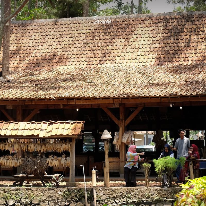 rekomendasi restoran keluarga di garut