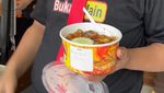 Potret Sule Makan Mie hingga Rujak Bareng Rizky Febian dan Mahalini