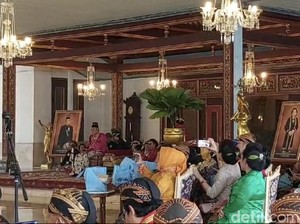 Tingalan Jumenengan PB XIII Keraton Kasunanan Solo, Panitia:  Ada Modifikasi