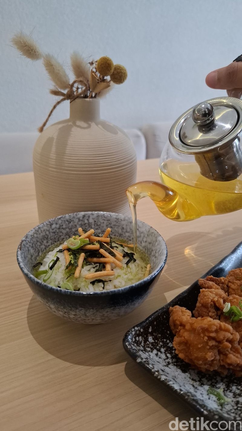 Uniknya Ochazuke Ditemani Secangkir Matcha Ceremonial Asli Kyoto