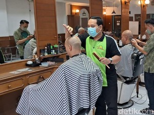 Terungkap! Ini Rahasia Kenapa Banyak Tukang Cukur Asgar di Mana-mana