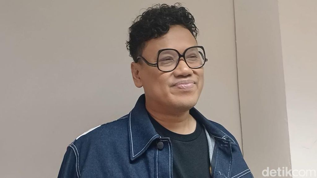 Uya Kuya Sebut Video Klarifikasi Joget-joget Gaji Rp 3 Juta Per Hari Hoax