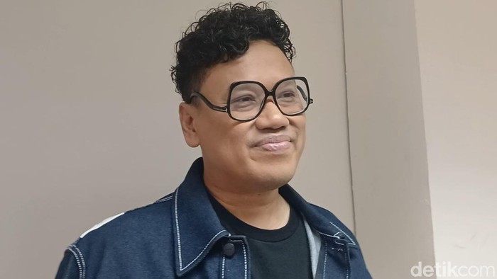 uya kuya saat ditemui di kawasan Transmedia