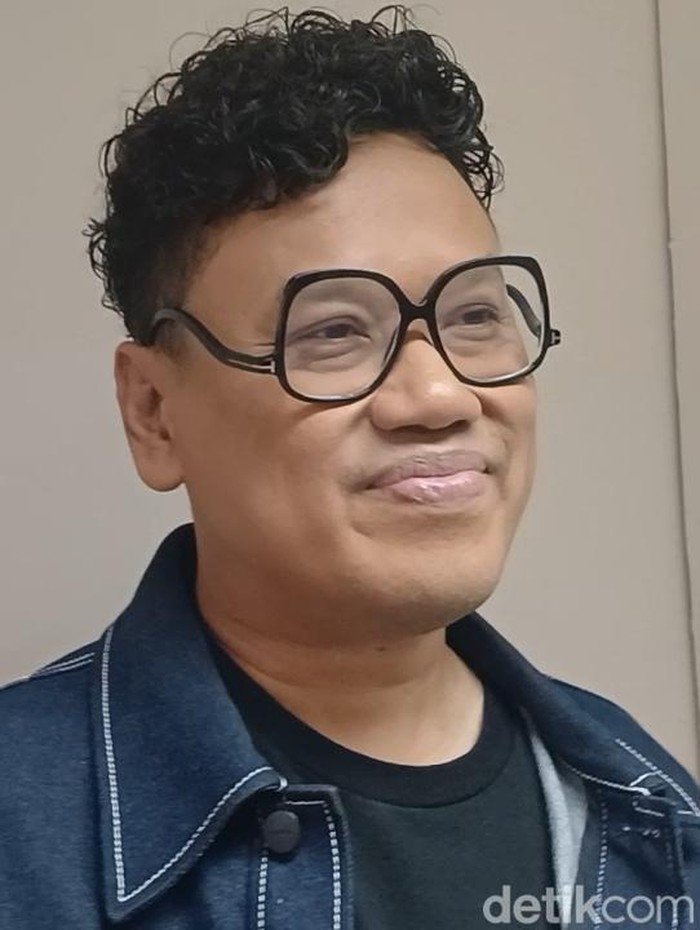 uya kuya uya kuya saat ditemui di kawasan Transmedia