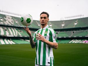 Manchester United Pinjamkan Antony ke Real Betis
