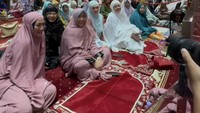 Tak hanya menemui Imam Besar, dirinya juga ikut kajian di Masjid Istiqlal. Kajian hari itu dipimpin langsung oleh Imam Besar dan Celine tampak langsung berbaur dengan jamaah lain. Foto: Instagram/celine_evangelista