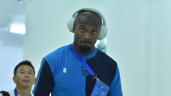 Gervane Kastaneer.