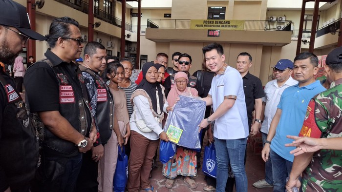 IMI dan MBI Berikan Bantuan Sosial ke Korban Kebakaran Kemayoran