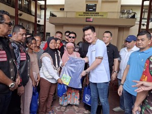 IMI dan MBI Berikan Bantuan Sosial ke Korban Kebakaran Kemayoran