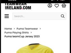 Netizen Sebut Jersey Timnas Malaysia Mirip Seragam Wasit