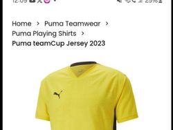 Netizen Sebut Jersey Timnas Malaysia Mirip Seragam Wasit