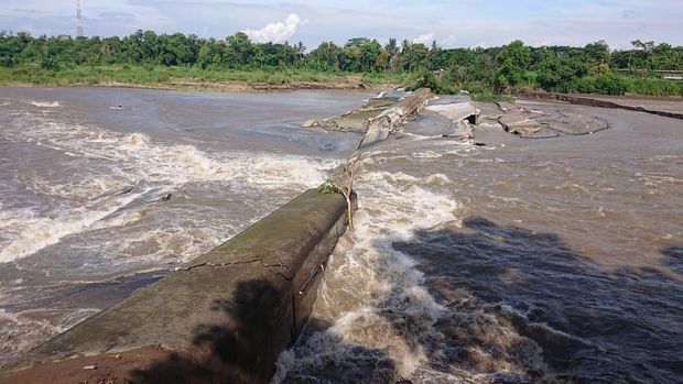 Kondisi Dam Srandakan, Bantul, yang jebol, Minggu (26/1/2025).