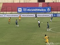 Gol Cepat Tocantins, PSS Ungguli Semen Padang 2-1 di Babak Pertama