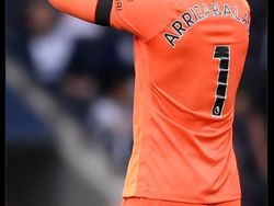 Meme Chelsea Kalah dari Man City, Robert Sanchez Disamakan dengan Onana