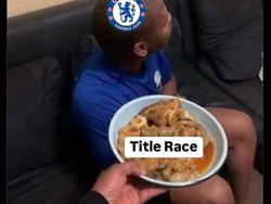 Meme Chelsea Kalah dari Man City, Robert Sanchez Disamakan dengan Onana