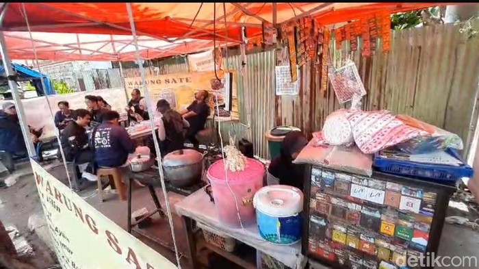 Rekonstruksi kasus mutilasi mayat dalam koper di hotel di Hotel Kota Kediri