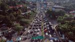 Potret Kepadatan Jalur Wisata Puncak Bogor Saat Libur Panjang