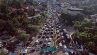 Polisi memberlakukan sistem satu arah situasional serta pemberlakuan ganjil genap nomor kendaraan untuk mengantisipasi tingginya volume kendaraan wisatawan saat libur akhir pekan, Isra Miraj, Tahun Baru Imlek, dan cuti bersama.