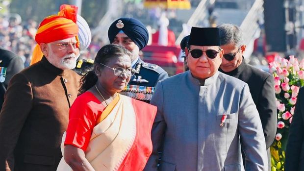 Presiden Prabowo Subianto menghadiri parade perayaan Hari Republik India ke - 76 di Kartavya Path, New Delhi, Minggu (26/1/2025). (BPMI/Layli Rachev)