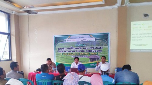 Rapat evaluasi penyaluran pupuk CV Bintang Timur, Sabtu (25/01/2025). (Istimewa)