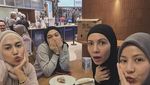 Ratna Galih Hobi Ngopi dan Kulineran Bersama Sahabat