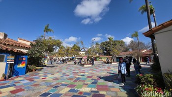 Kalau ini menangkap keindahan lantai di Balboa Park. Foto: Aisyah Kamaliah/detikINET