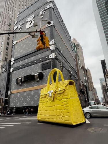 Tas Hermes Birkin raksasa di Florida.