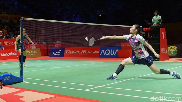 Tunggal Putri Thailand Ratchanok Intanon Juara Indonesia Masters 2025 Pebulu tangkis tunggal putri Thailand Ratchanok Intanon melawan melawan tunggal putri Korsel, Sim Yu Jin pada final Daihatsu Indonesia Masters 2025 di Istora Senayan, Jakarta, Minggu (26/1/2025). Ratchanok Intanon menang dengan skor 21-18, 21-17.