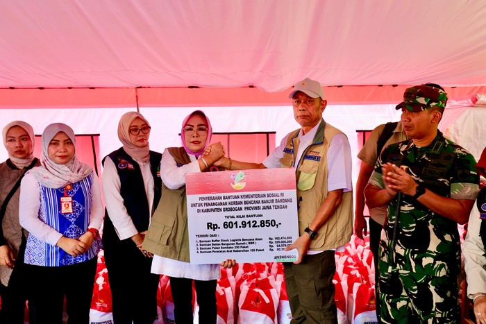 Wamensos Serahkan Bantuan Senilai Rp 601 Juta ke Korban Banjir Grobogan