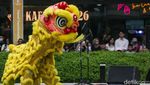 Atraksi Barongsai Meriahkan Imlek di Taman Literasi Blok M