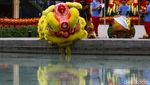 Atraksi Barongsai Meriahkan Imlek di Taman Literasi Blok M