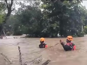 Banjir Akibat Hujan Deras 2 Jam Sempat Rendam 51 Rumah di Madiun