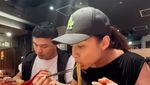 Chelsea Olivia dan Glenn Alinskie Kompak Cicip Omakase dan Ramen di Jepang