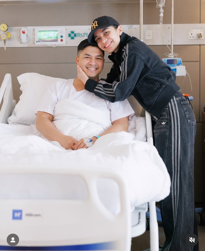 Chelsea Olivia dan Glenn Alinskie Kompak Cicip Omakase dan Ramen di Jepang Chelsea Olivia dan Glenn Alinskie Kompak Cicip Omakase dan Ramen di Jepang