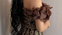 Denada, penyanyi dangdut cantik yang kerap mencuri perhatian. Belum lama, kabarnya menjual tas mewah untuk pengobatan sang putri tercinta. Foto: Instagram @denadaindonesia