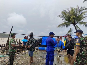 Kapal Nelayan Bawean Gresik Tenggelam, Satu Orang Tewas-1 Hilang