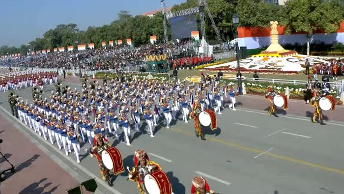 Kontingen Patriot Indonesia Pukau Warga India Prajurit TNI meramaikan Parade Hari Republik India. Aksi Kontingen Patriot Indonesia sukses memukau warga India.