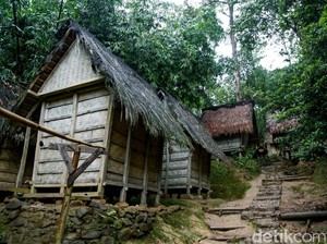 Wisatawan Dilarang Pakai Drone di Baduy!
