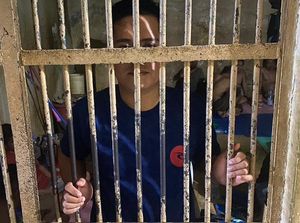 Kakak Santri Aniaya Guru Ponpes di Mamuju Ditetapkan Tersangka-Ditahan