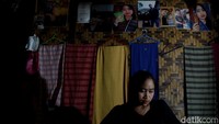Lama pembuatan kain tenun Suku Baduy tergantung dari besarnya kain dan motif yang digunakan. Semakin besar dan rumit, maka proses bisa berlangsung hingga satu bulan lebih.  