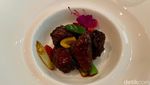Yee Shang dan Seabass Goreng Jadi Menu Spesial Tahun Ular Kayu di Sini