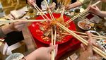 Yee Shang dan Seabass Goreng Jadi Menu Spesial Tahun Ular Kayu di Sini
