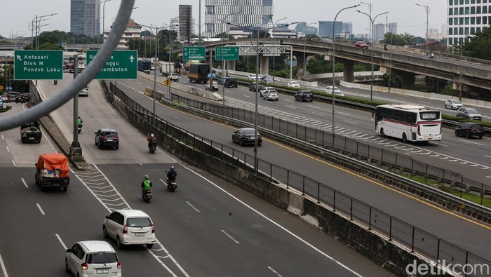 Momen Libur Panjang, Jalanan Jakarta Lengang Momen Libur Panjang, Jalanan Jakarta Lengang
