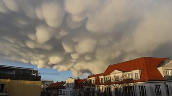 Awan Mammatus. Foto: (Bored Panda)