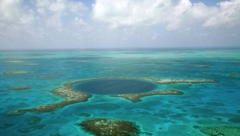Great Blue Hole. Foto: (Bored Panda)