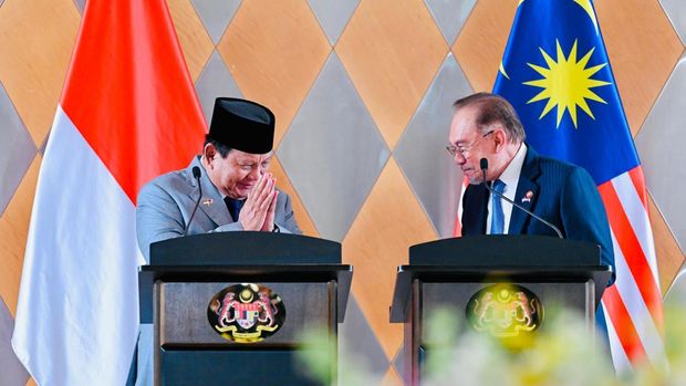 Prabowo bertemu secara bilateral dengan Perdana Menteri Malaysia, Anwar Ibrahim, di Menara Kembar Petronas, Senin (27/1/2025).