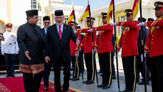 Presiden Ri Prabowo Subianto melakukan kunjungan nasional ke Yang Di-Pertuan Agong Sultan Ibrahim. Selama kunjungan, Presiden Prabowo juga akan menerima mantan Johor Rank yang sangat dihormati (DK I Johor), yang merupakan salah satu penghargaan tertinggi yang diberikan oleh Sultanat Johor kepada para pemimpin negara itu. (Instagram/anwaribrahim_my)