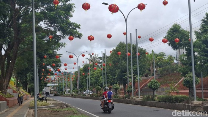 Ratusan lampion terpasang di Taman Komunitas Lubuklinggau