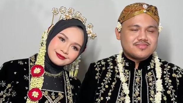 Salma Salsabil Menikah Memakai Busana Pengantin Adat Jawa