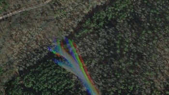 Jet militer tertangkap kamera Google Earth pada 2018, yang berlokasi di atas Pegunungan Ouachita di Oklahoma Tenggara. Foto: (Bored Panda).